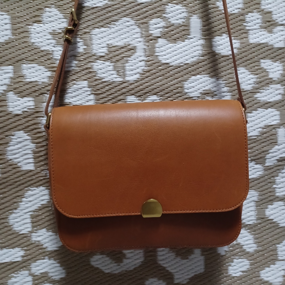Madewell Aboard Elegant Tan Leather Shoulder Bag